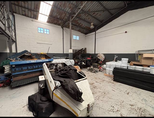 217M² WAREHOUSE TO LET IN EPPING INDUSTRIAL